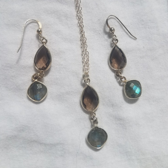 Earring and Necklace set - Picture 1 of 1